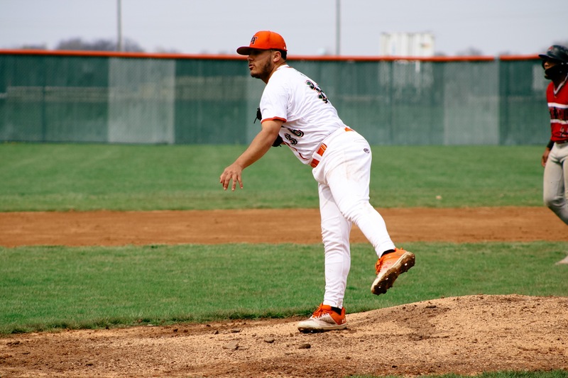 Kevin Berrios action photo 4