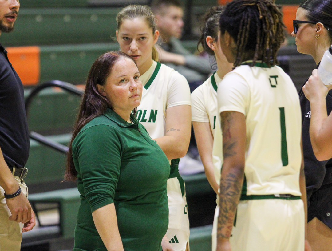 Coleman Reflects on Women’s Basketball Team’s Season-Opening Win